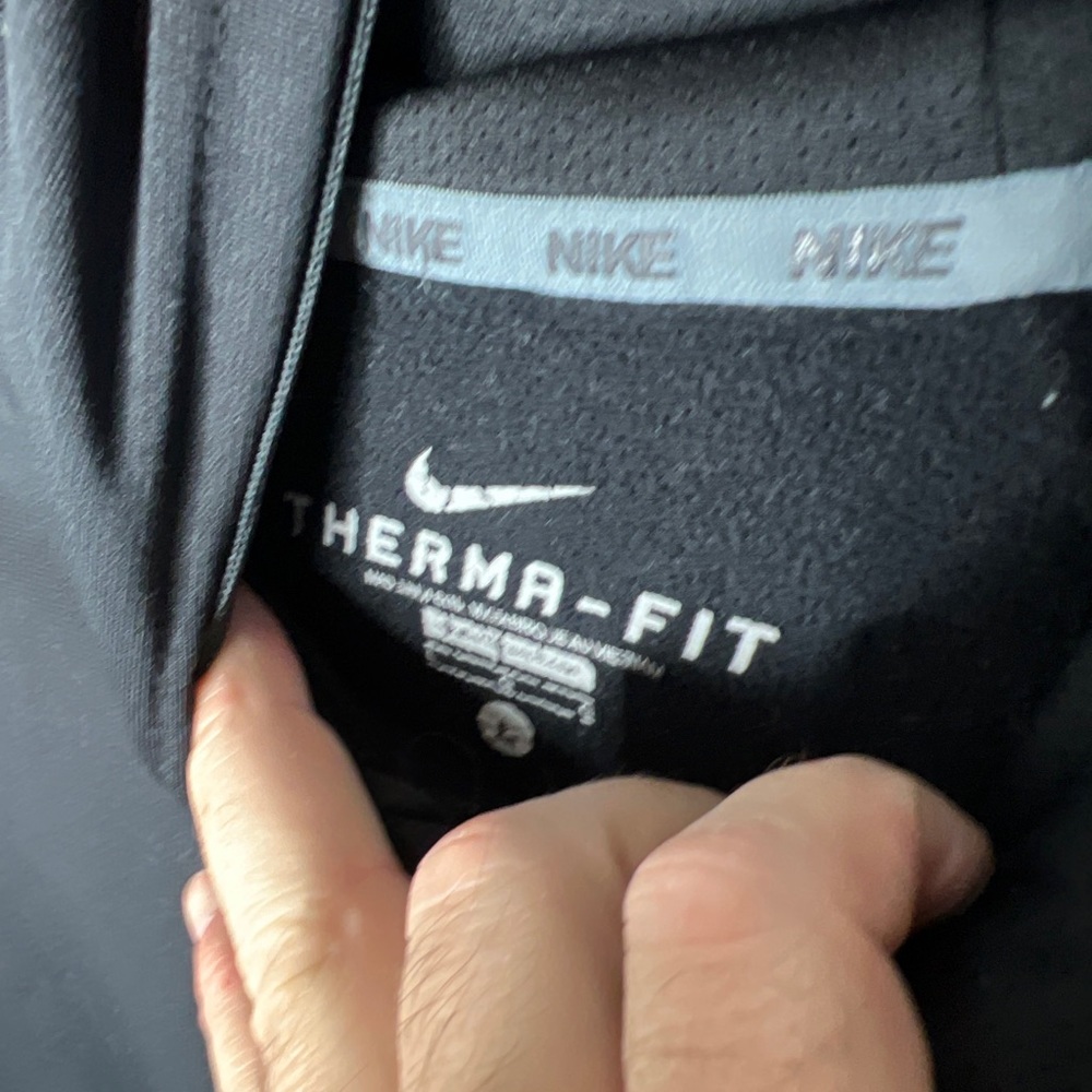Nike Therma Dri-Fit Pull Over Hoodie Black/Ted Men's Size Large - Picture 6 of 7